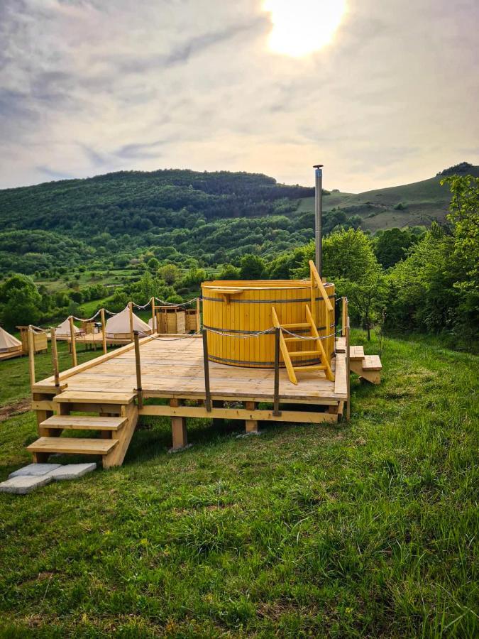 The Hunters Glamping 호텔 Ciudanovita 외부 사진
