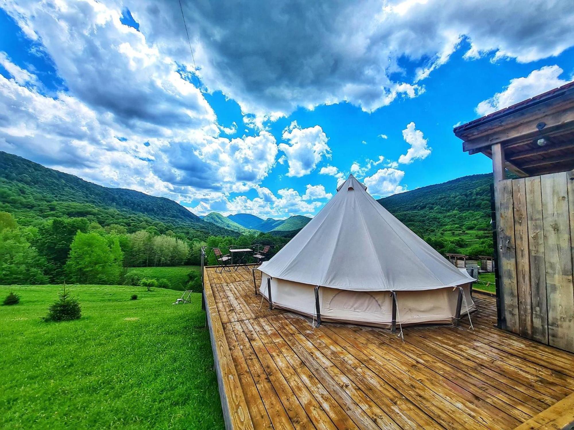 The Hunters Glamping 호텔 Ciudanovita 외부 사진